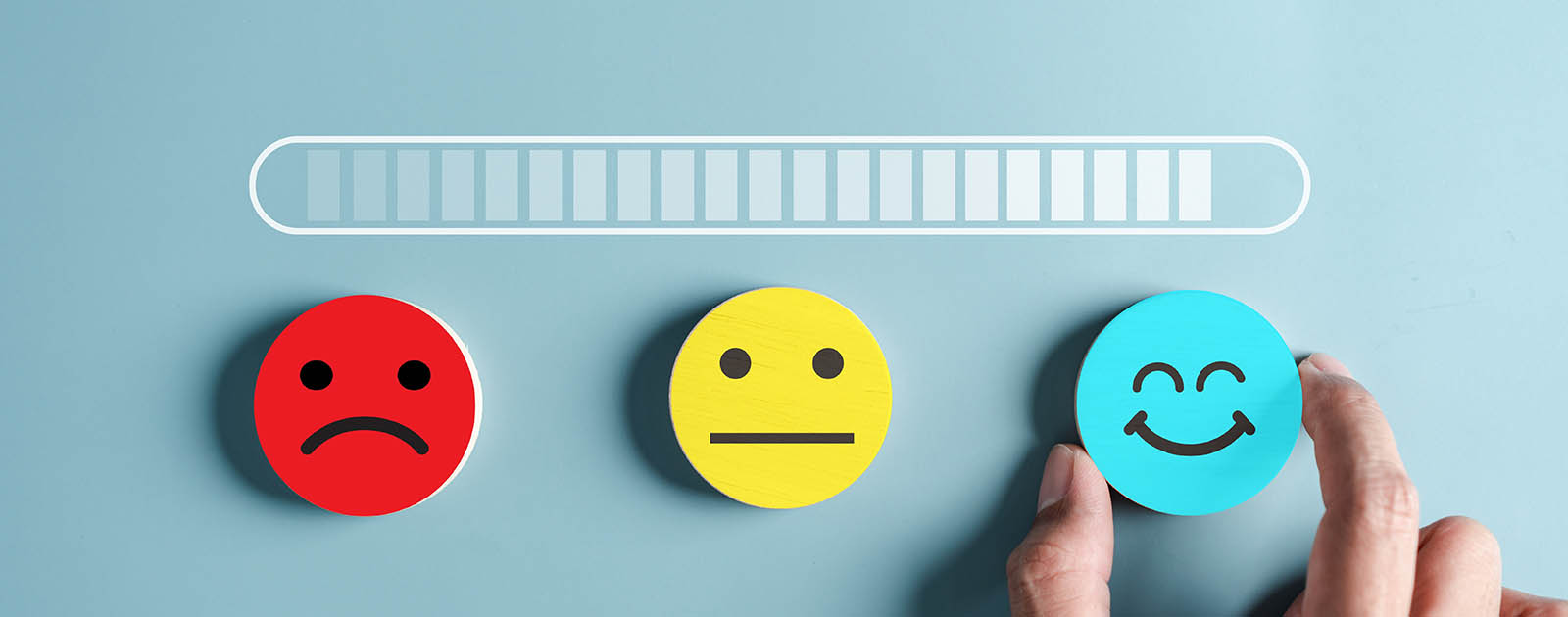 smiles a representar diferentes emoções