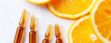laranja e suplemento de vitamina c em ampolas 