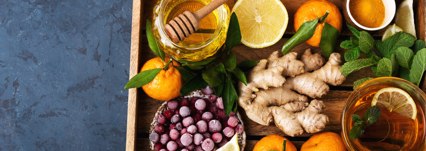 gengibre, limão, tangerinas, hortelã… num tabuleiro