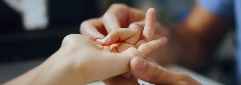 paciente a realizar fisioterapia