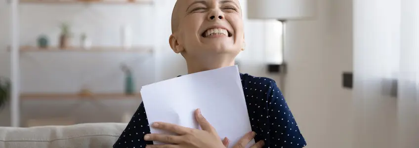 menina com leucemia a sorrir