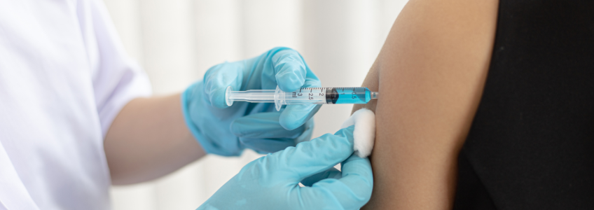 Mulher a ser vacinada contra o HPV
