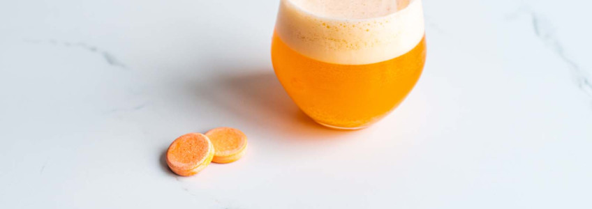 laranja e suplemento de vitamina c em ampolas